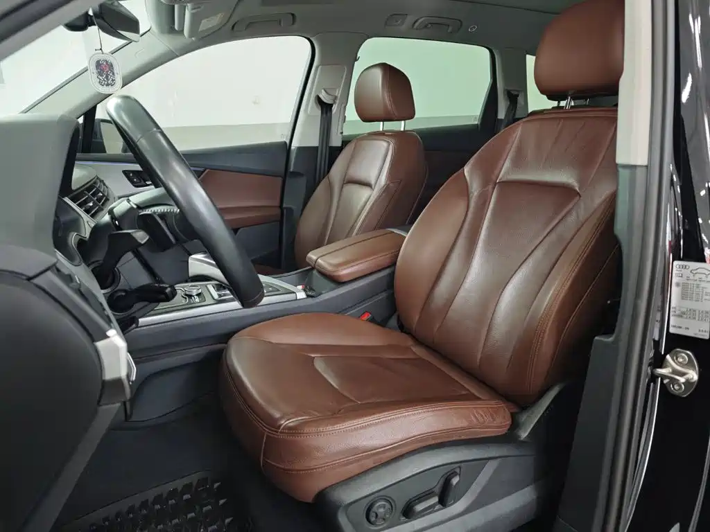 Audi Q7 — миниатюра 10