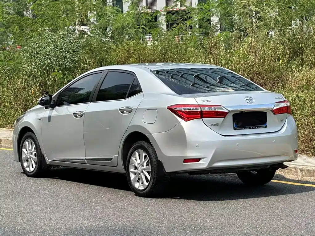 Toyota Corolla — миниатюра 5