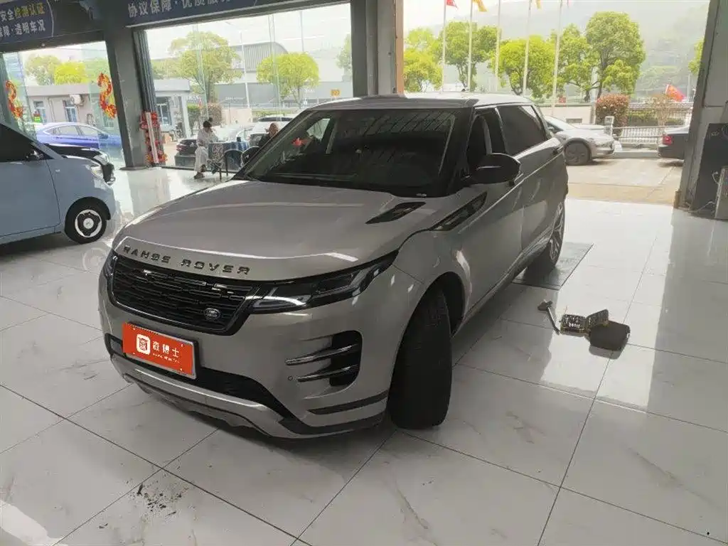 Land Rover Evoque 2024