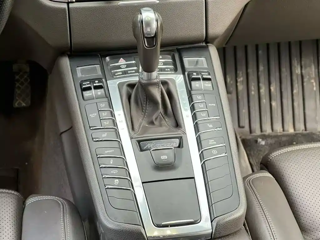 Porsche Macan — миниатюра 9