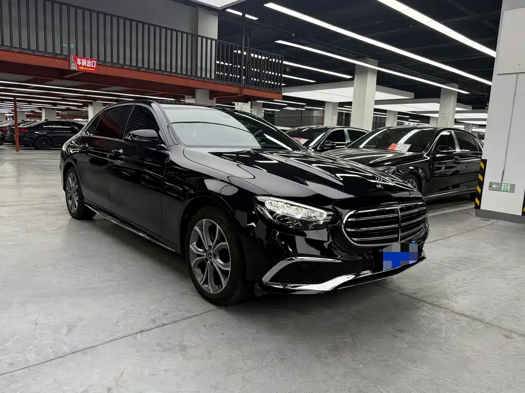Mercedes-Benz E-Class — миниатюра 3