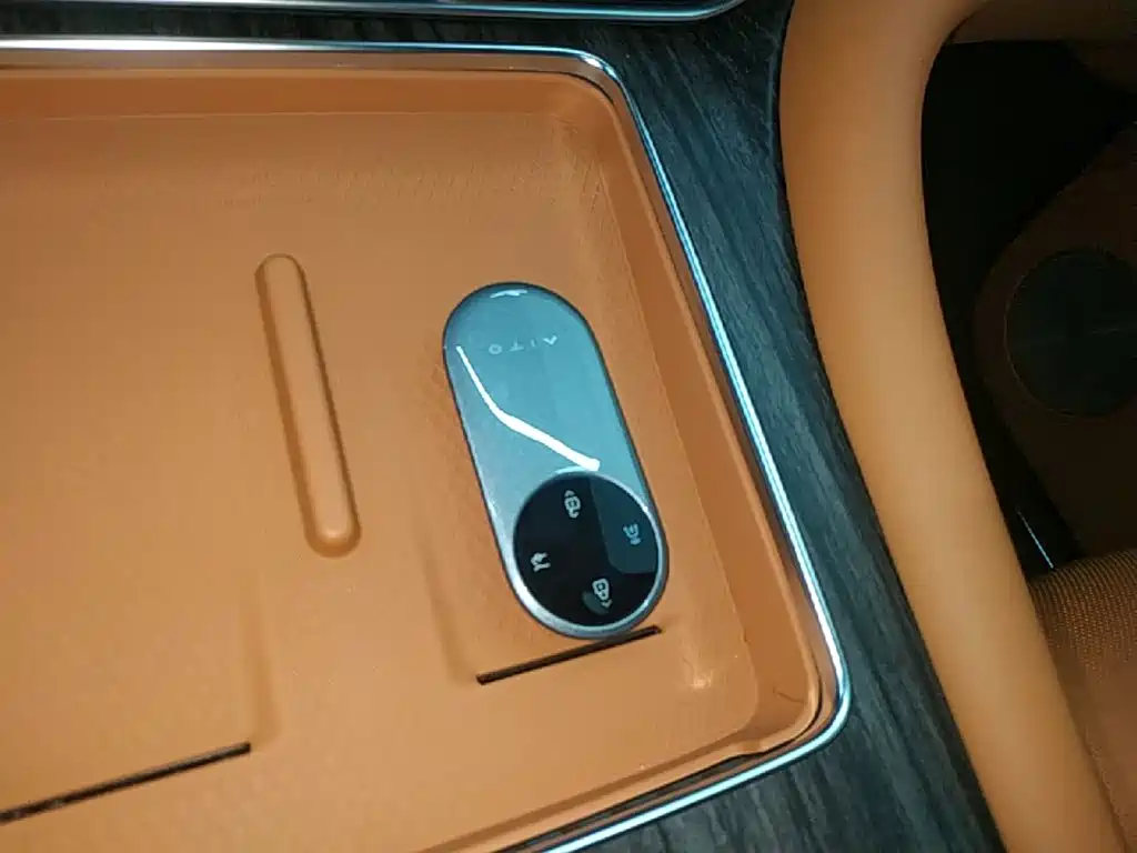 AITO AITO M9 — миниатюра 9