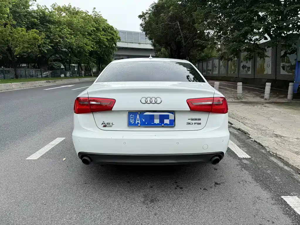 Audi A6L 2014 30 FSI Comfort