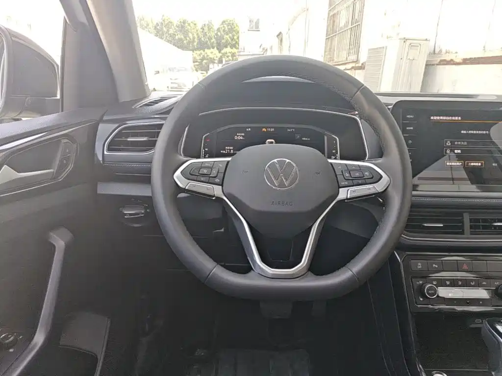 Volkswagen Tharu — миниатюра 11