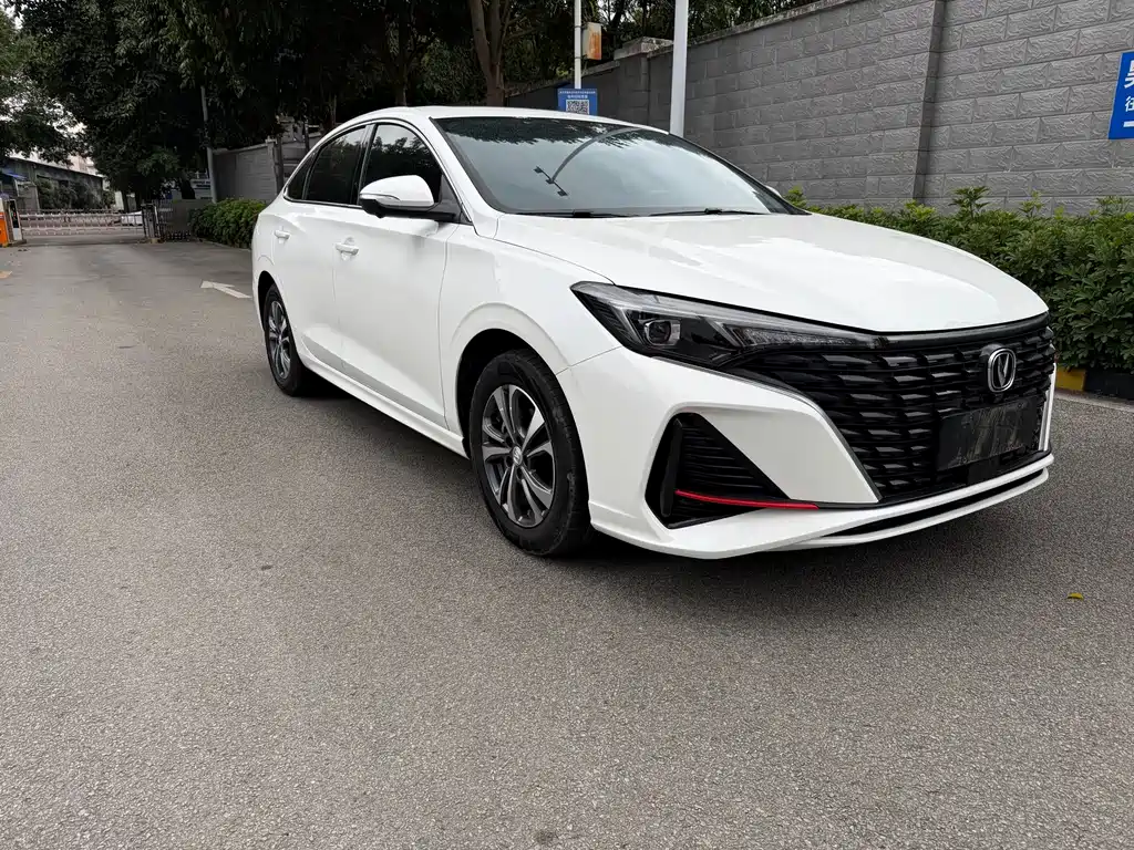 Changan Eado — миниатюра 3
