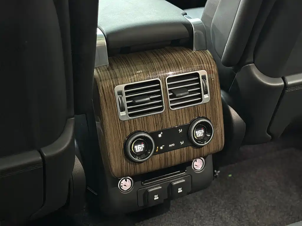 Land Rover Range Rover — миниатюра 19