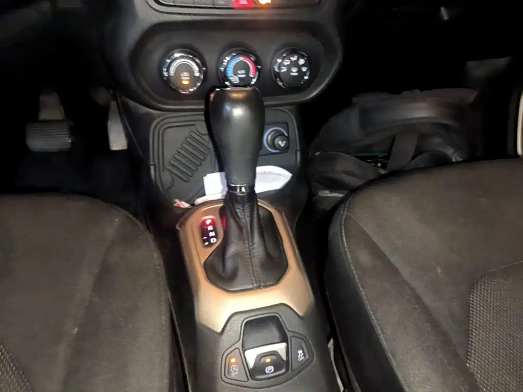 Jeep Renegade — миниатюра 14