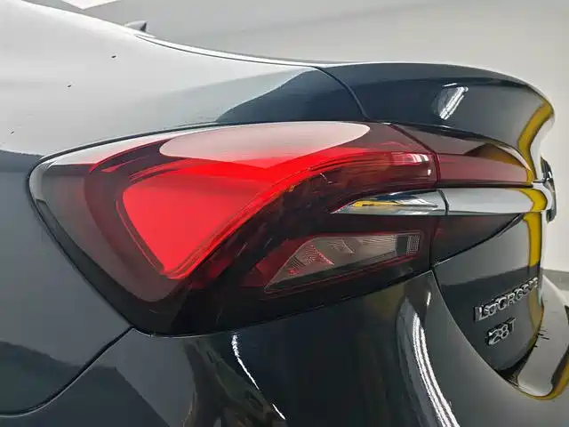 Buick LaCrosse 2019 28T Luxury
