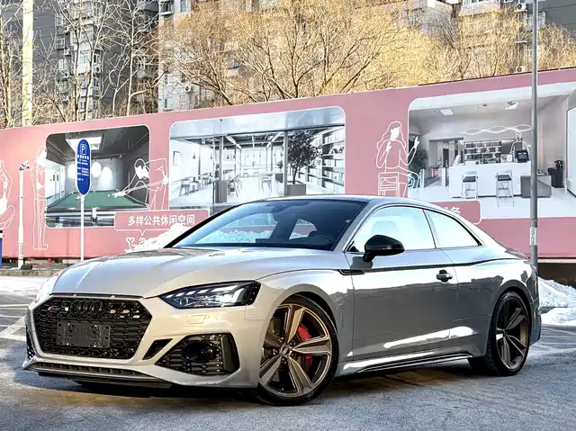 AUDI RS 5