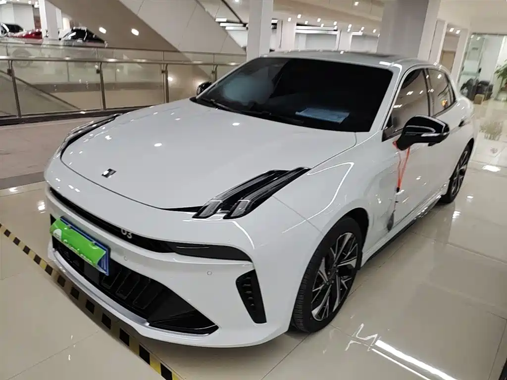 Купить Lynk & Co 03