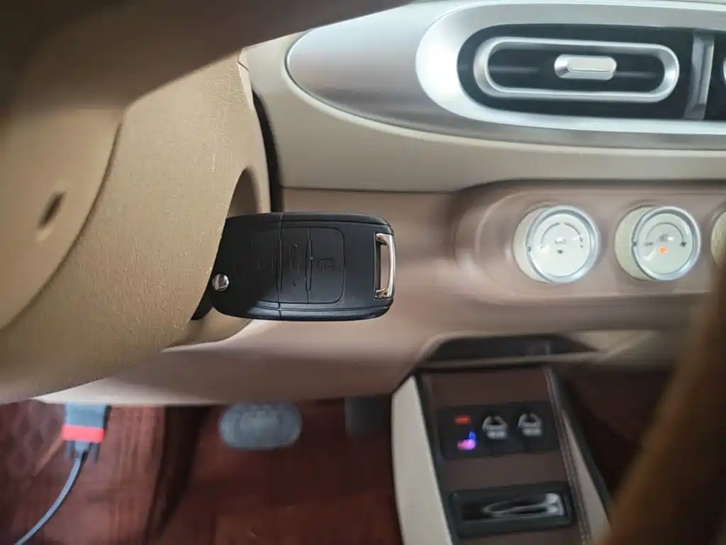 Wuling MINIEV — миниатюра 9