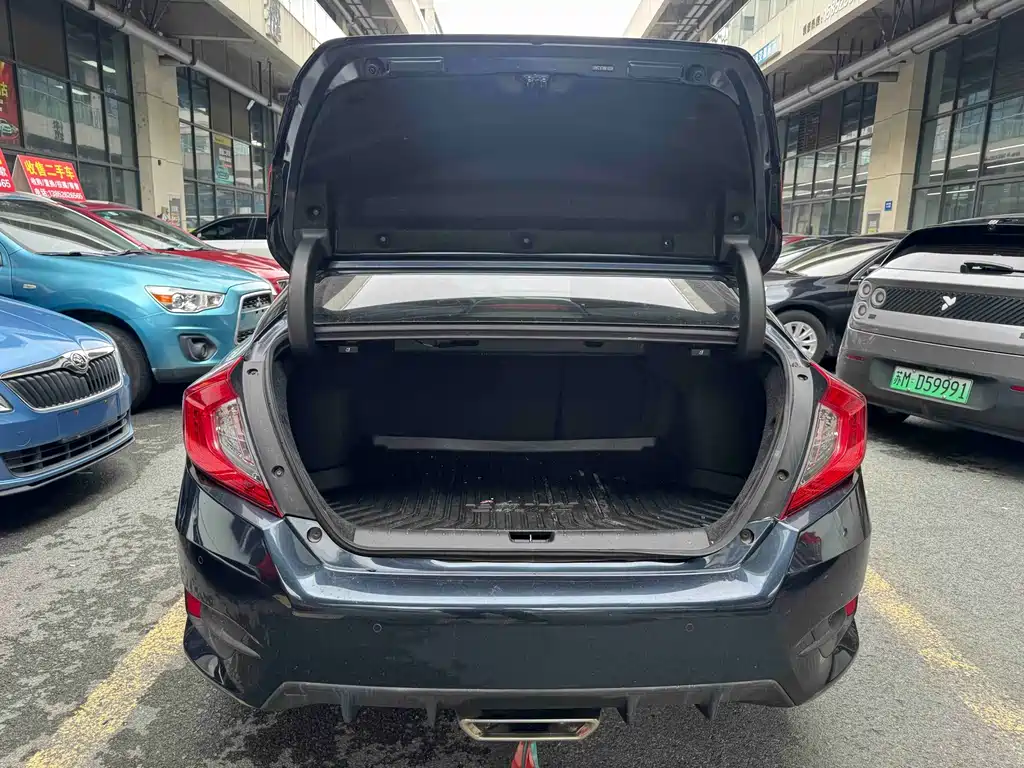 Honda Civic — миниатюра 16