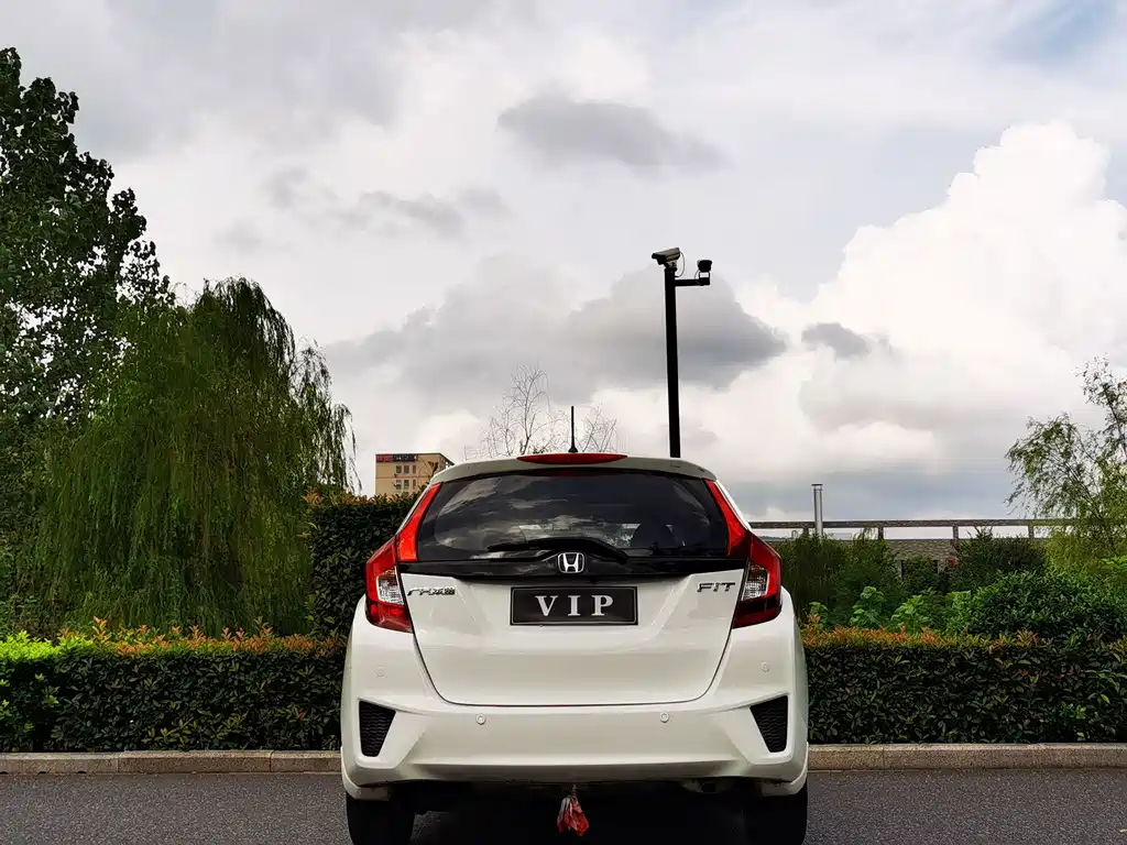 Honda Fit — миниатюра 5