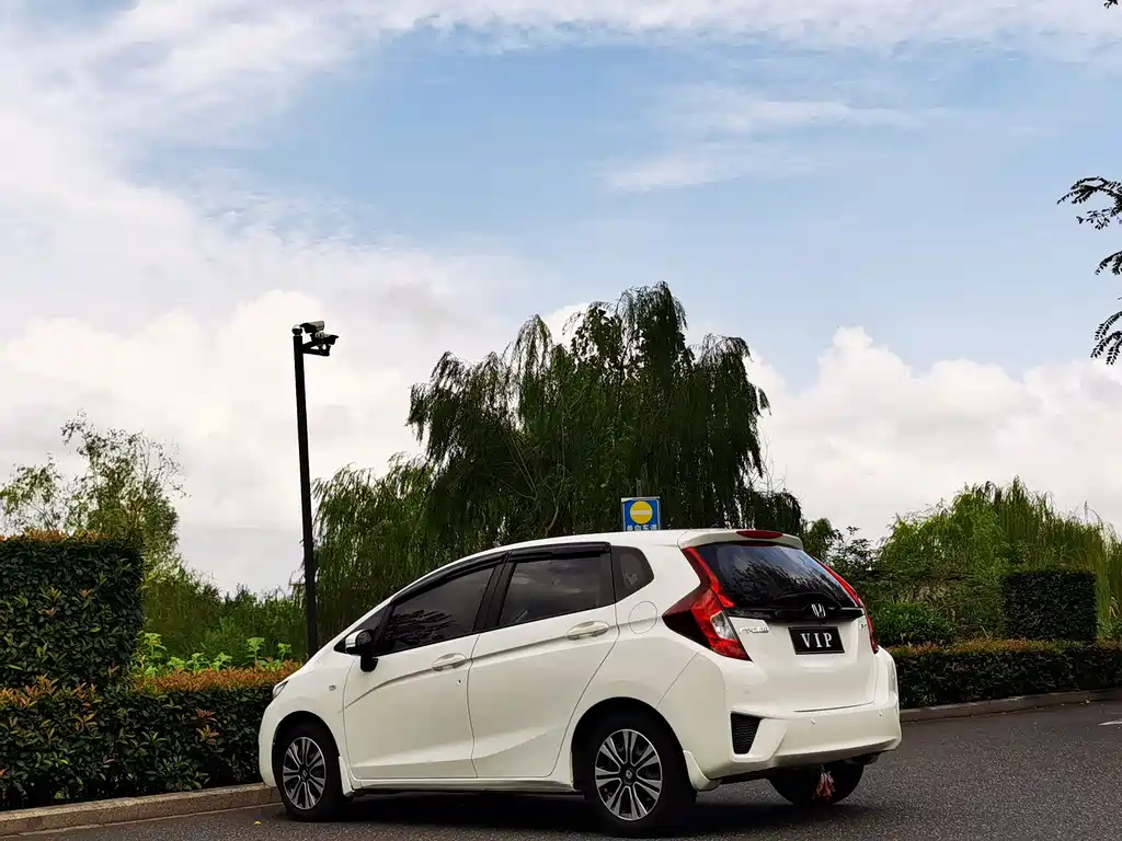 Honda Fit — миниатюра 6