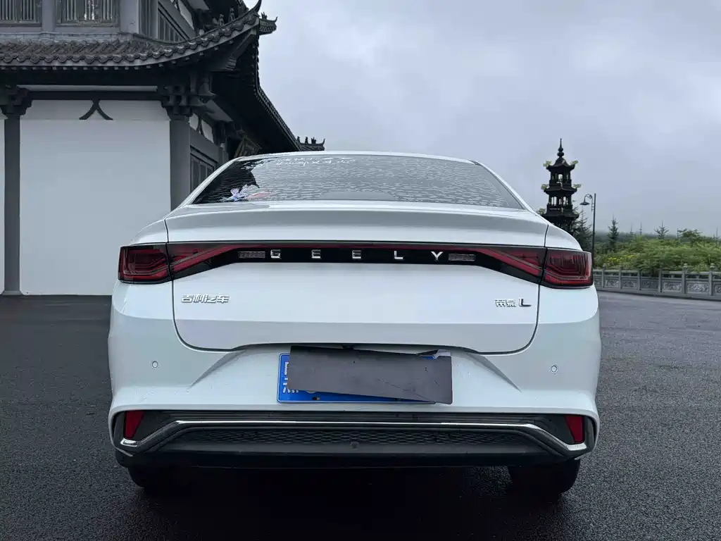 Geely Emgrand L — миниатюра 5