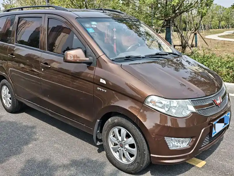 Wuling Hongguang — миниатюра 3