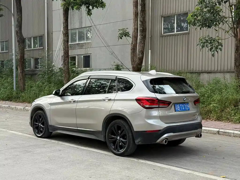 BMW X1 — миниатюра 9