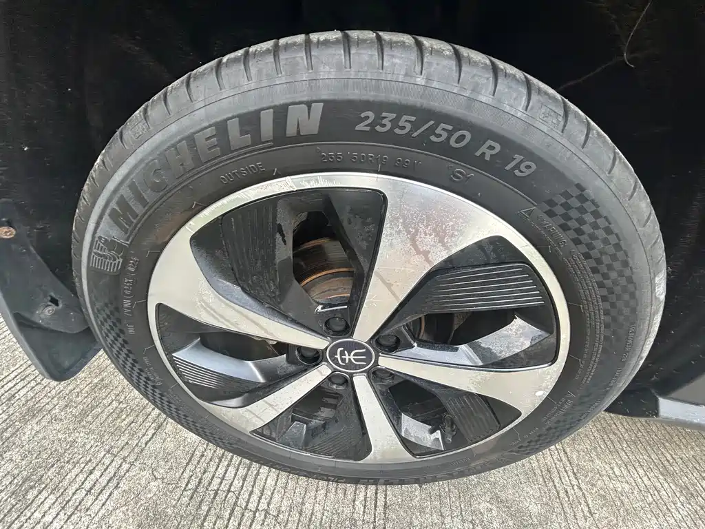 BYD PLUS New Energy — миниатюра 7