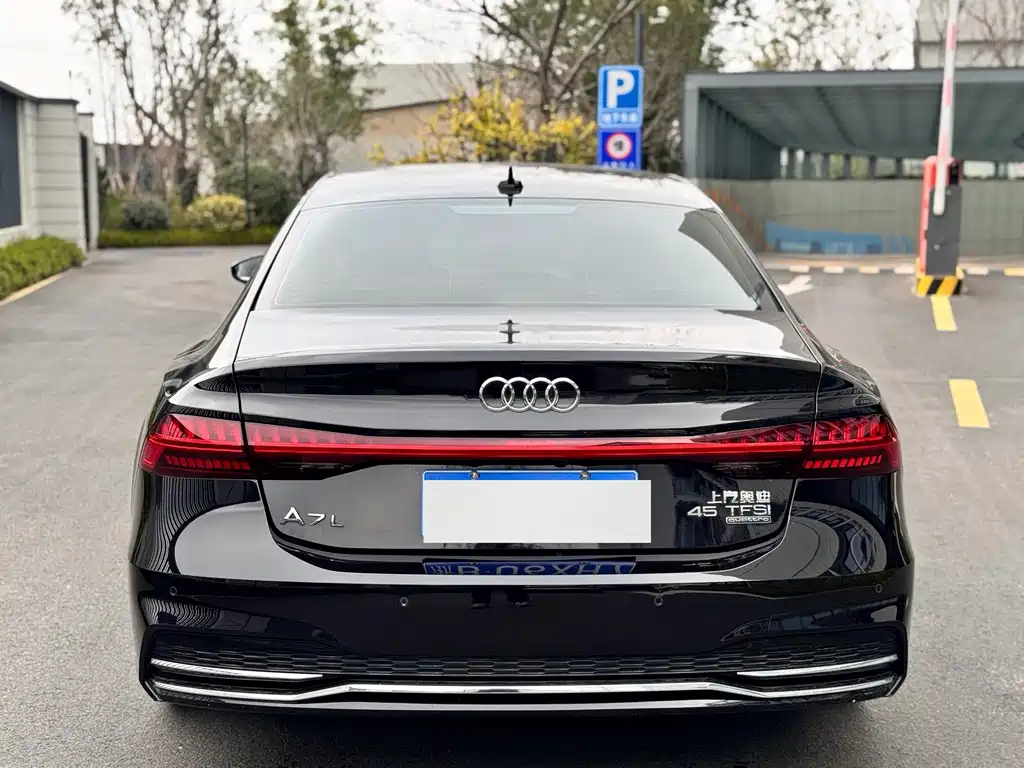 Audi A7L — миниатюра 9