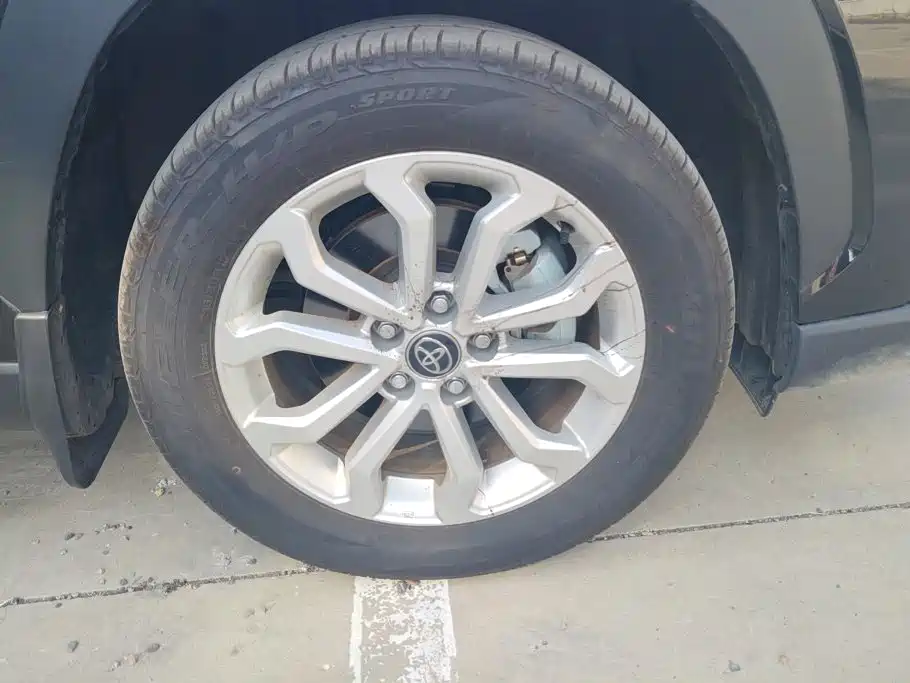 Toyota Frontlander — миниатюра 6