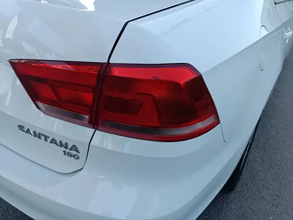 Volkswagen Santana — миниатюра 8