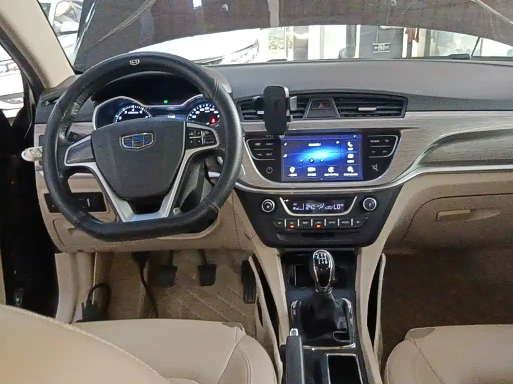 Geely Emgrand — миниатюра 10