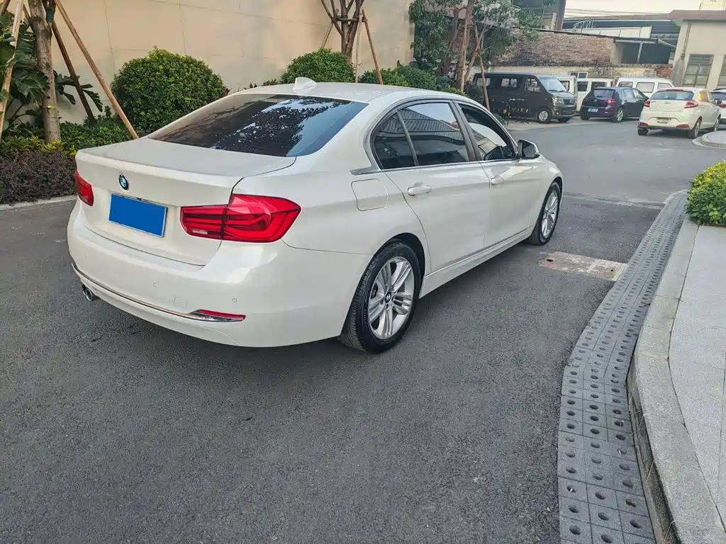 BMW 3 Series — миниатюра 9