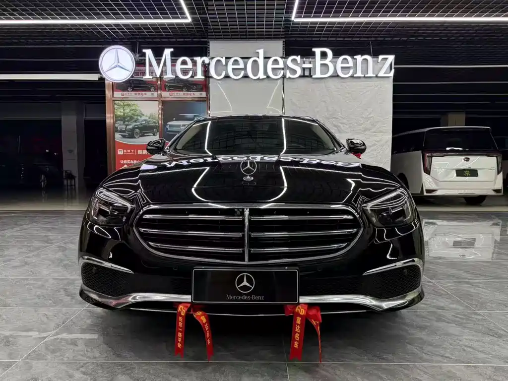 Mercedes-Benz E-Class — миниатюра 2