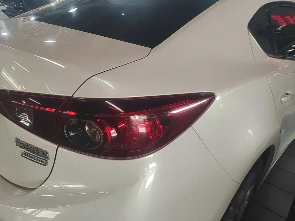 Mazda 3 Axela — миниатюра 8