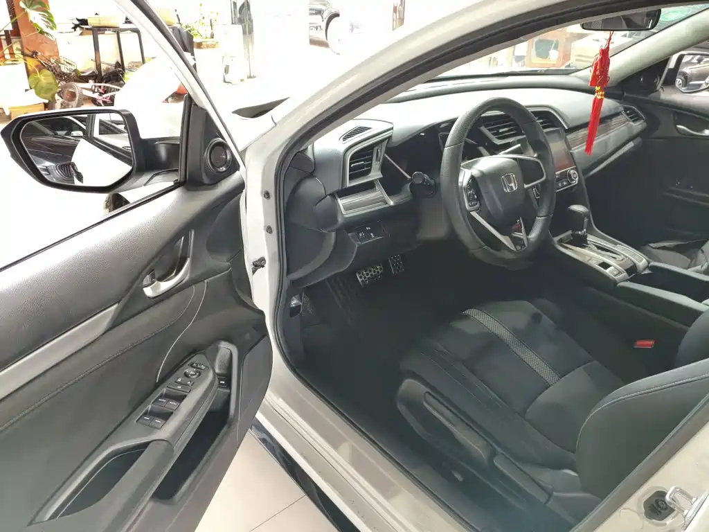 Honda Civic — миниатюра 16