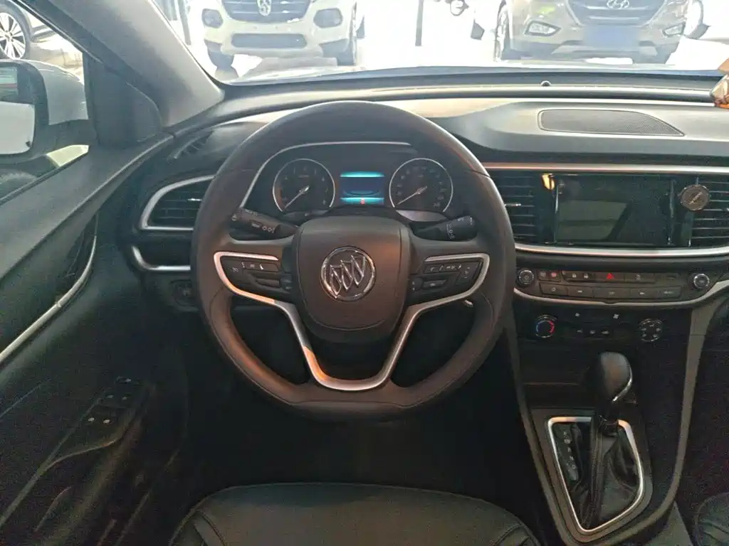 Buick Excelle — миниатюра 11
