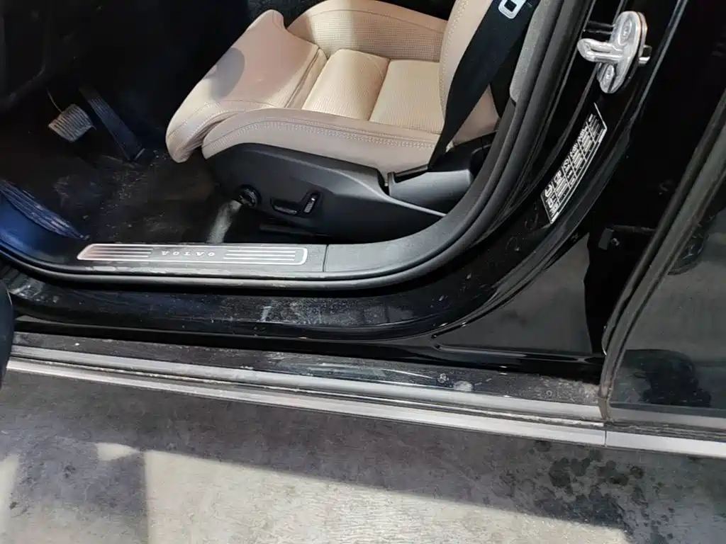 Volvo S90 PHEV — миниатюра 21