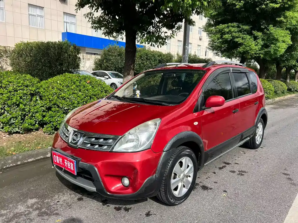 Nissan Livina — миниатюра 2