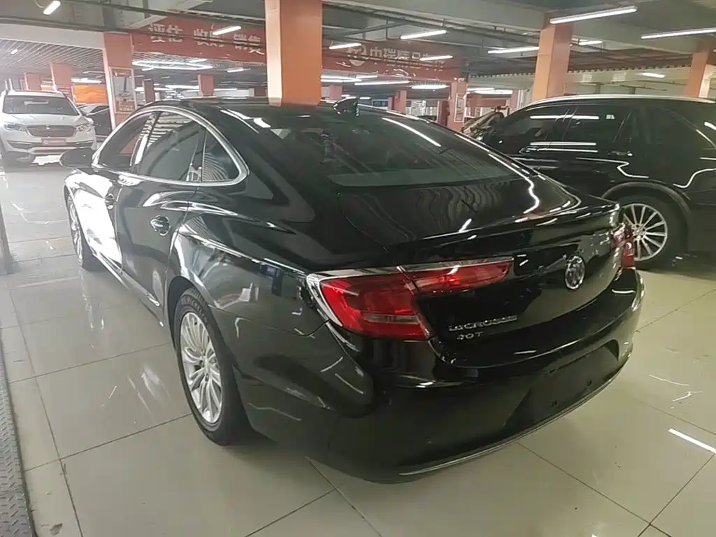 Buick LaCrosse — миниатюра 5