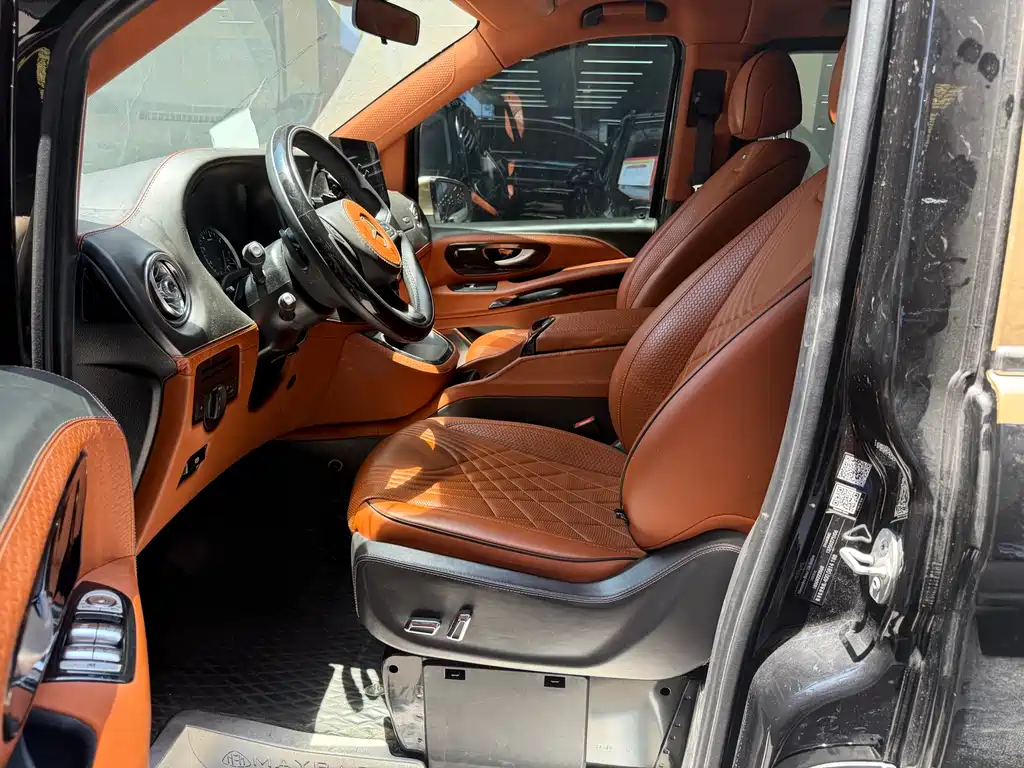 Mercedes-Benz Vito 2021 2.0T Elite 7 мест