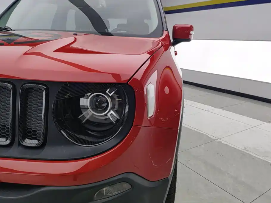 Jeep Renegade — миниатюра 5