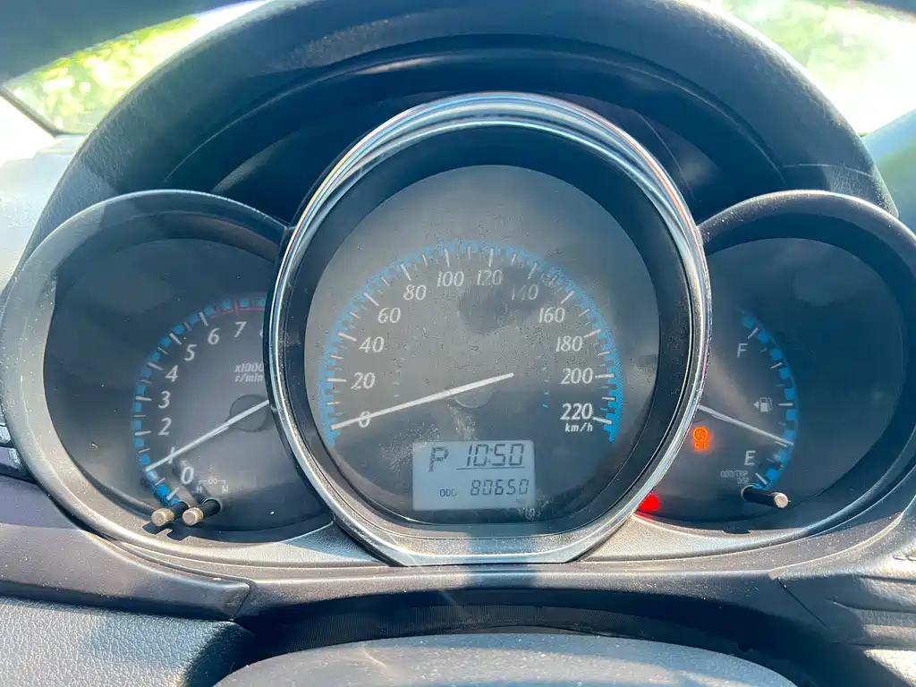 Toyota Yaris L — миниатюра 8