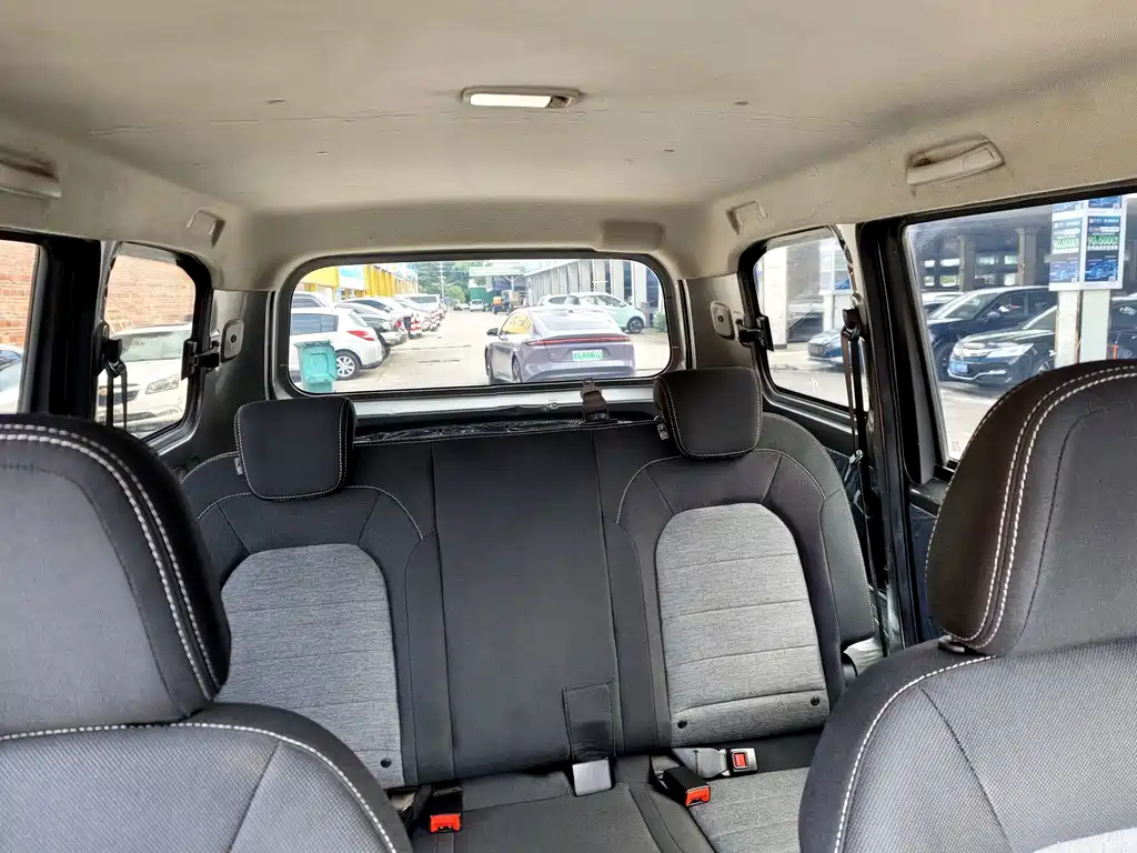 Wuling Hongguang PLUS — миниатюра 21