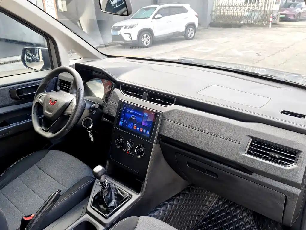 Wuling Hongguang PLUS — миниатюра 31