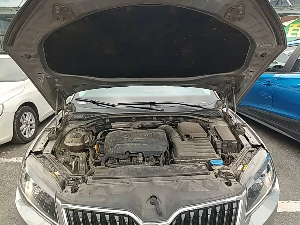 Skoda Superb — миниатюра 20