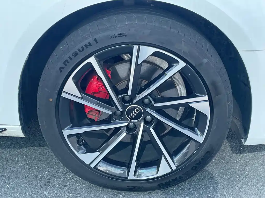 Audi A4L — миниатюра 15