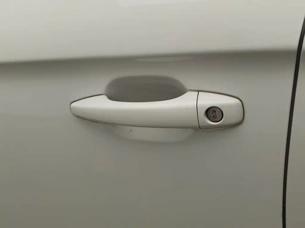 Citroen Elysee — миниатюра 18
