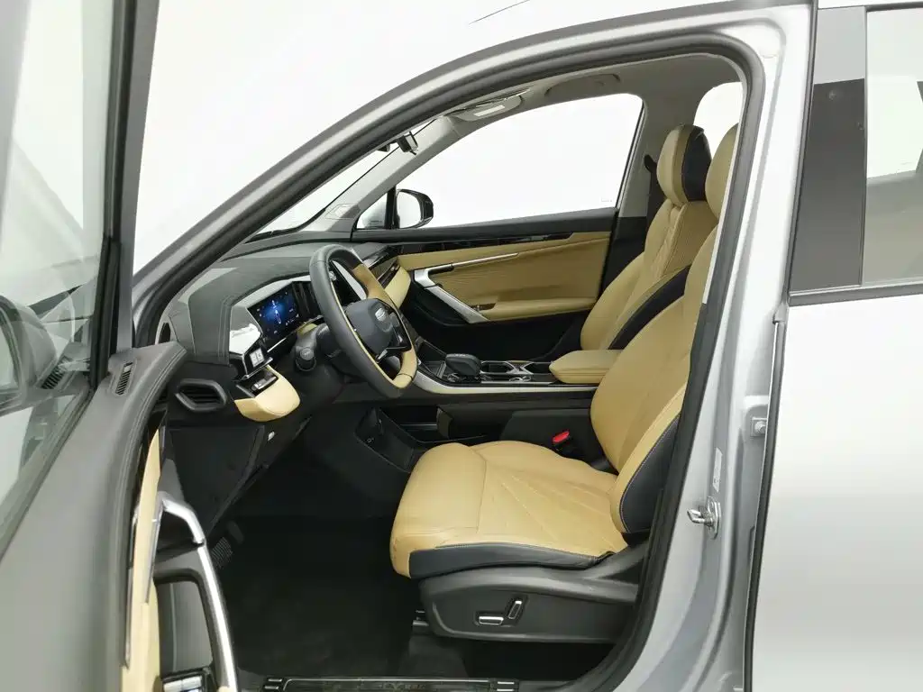Geely Boyue L — миниатюра 10
