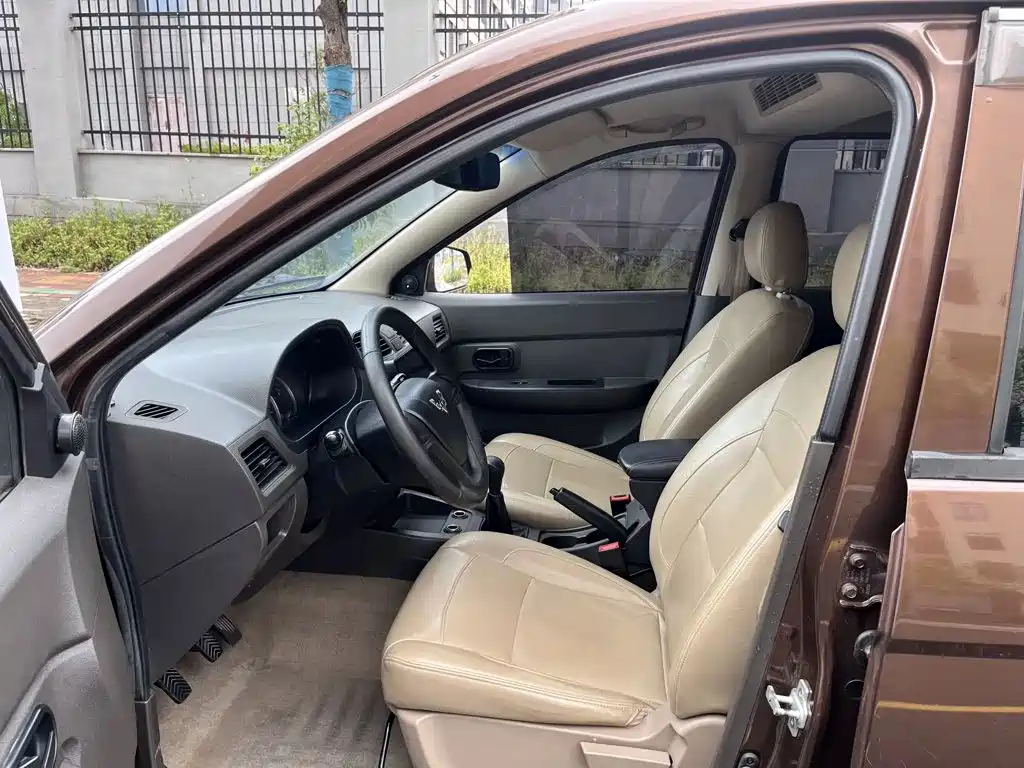Wuling Hongguang — миниатюра 4