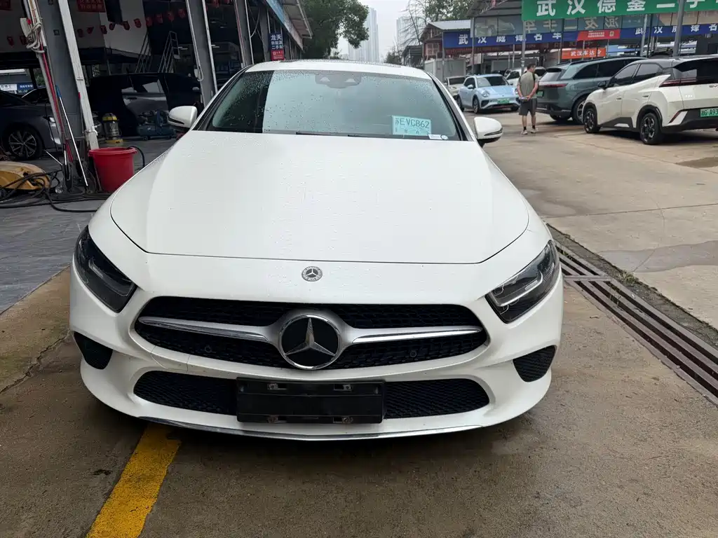 Mercedes-Benz CLS — миниатюра 2