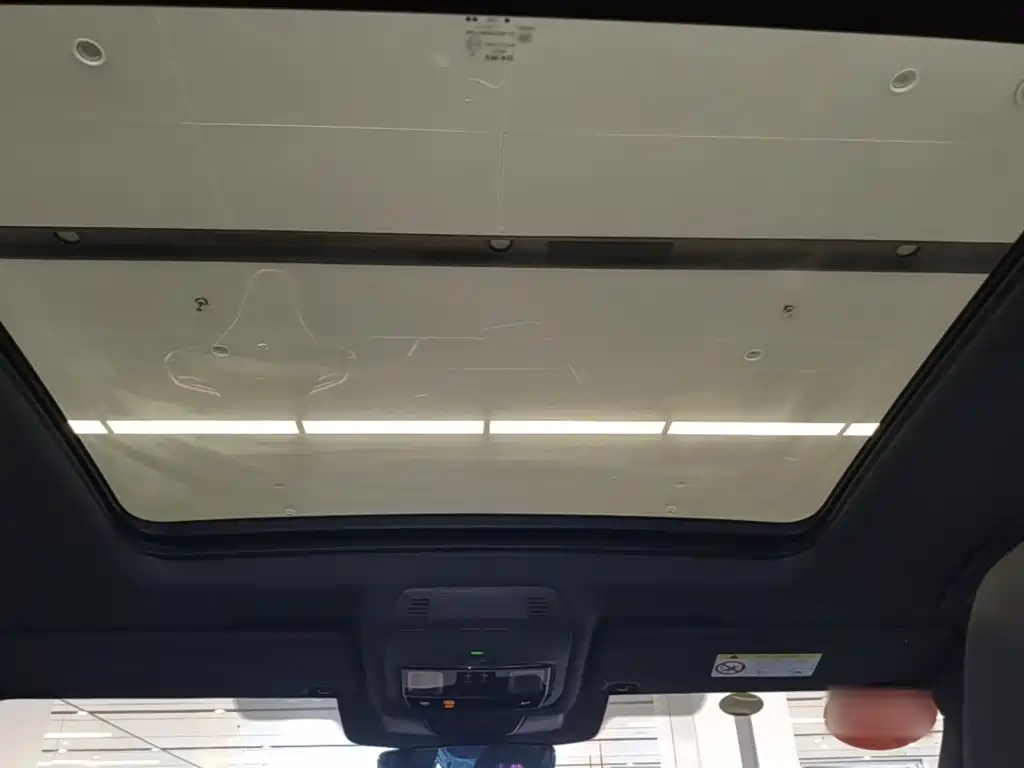 Volkswagen Tiguan L — миниатюра 25
