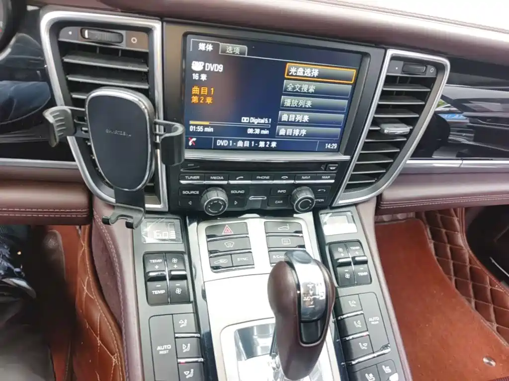Porsche Panamera — миниатюра 13