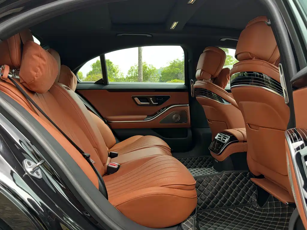 Mercedes-Benz S-Class — миниатюра 12