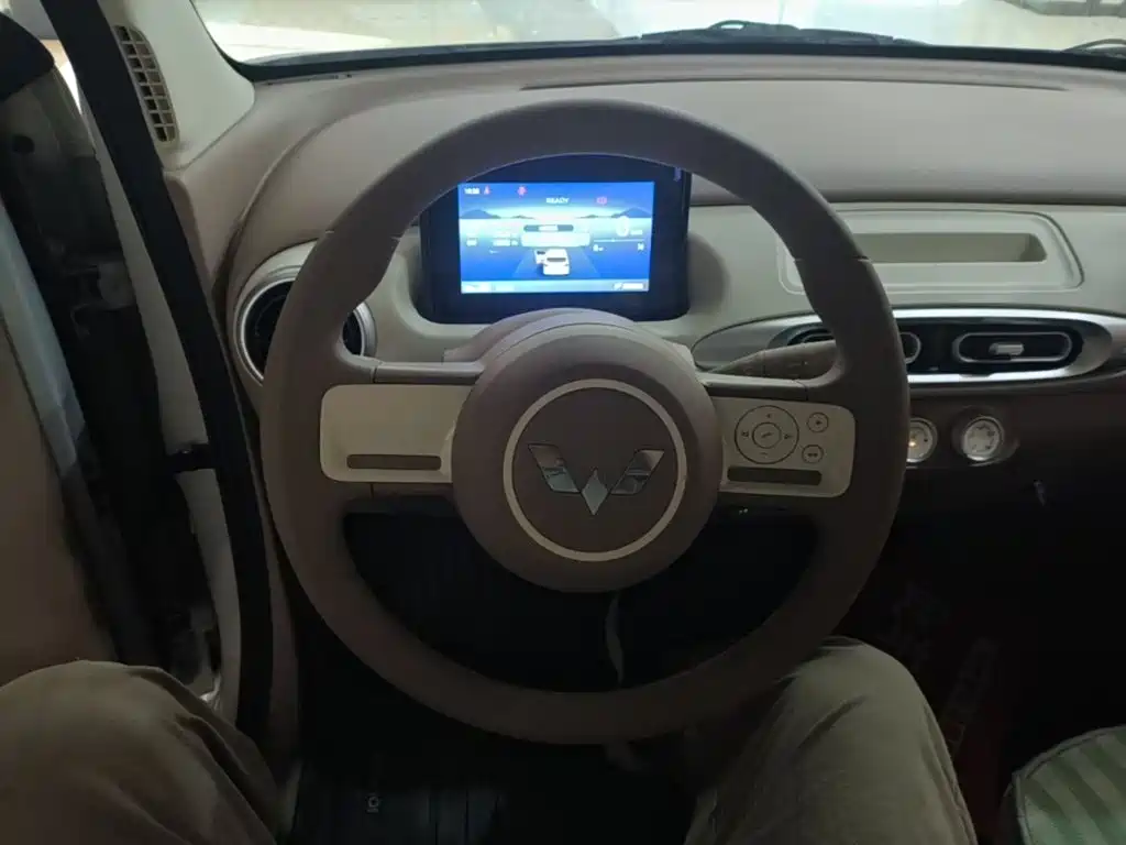Wuling MINIEV — миниатюра 11