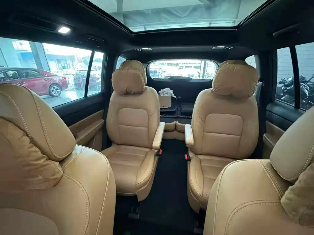 Li Auto ONE 2021 6 мест